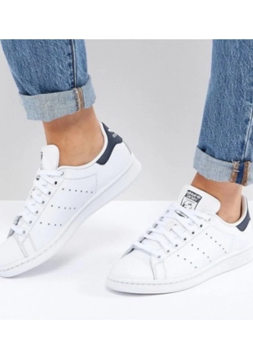 Adidas Stan Smith White Sneakers with Navy Heel